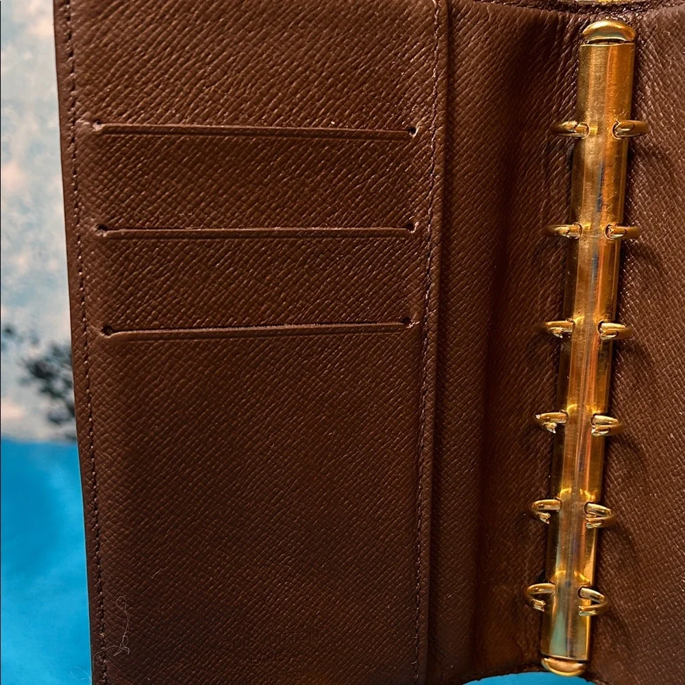 Louis Vuitton Damier Agenda & Wallet with Snap Closure Good Condition - Picture 4 of 12